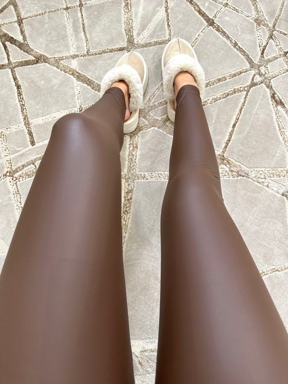 Destiny Straight Leg High Waisted Legging - Black – GlamDoll Fashion