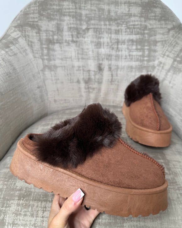 Pixie Fluffy Faux Fur Slippers - Brown